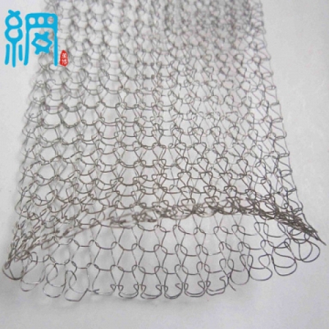 Knitted wire mesh rolls
