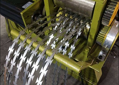 Razor Barbed Wire Machine