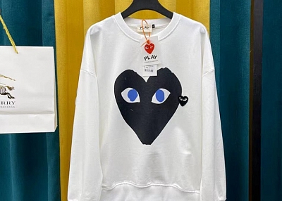 ブランド CDG 男女パーカーと シャネル秋冬スリッパ とエルメス毛布