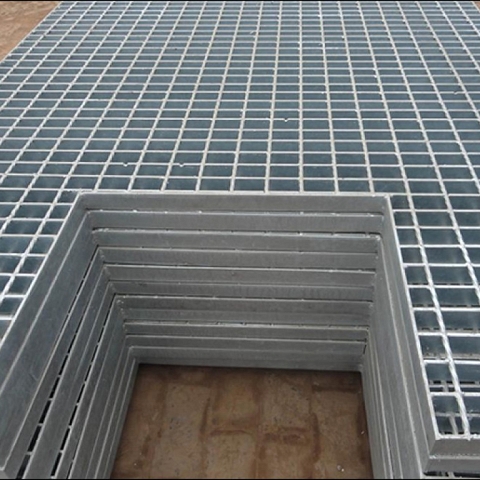 U Channel Grating