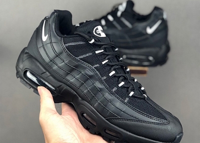 Nike Air Max 95 Shoes For Men in Black nike shoes for running