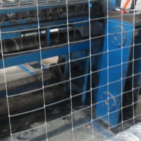 HIGH TENSILE FIELD FENCE