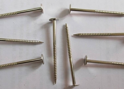 Screwed nails