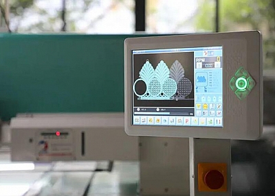 LJ-490 High speed computerized embroidery machine