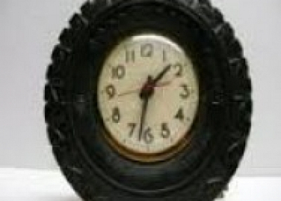 TIRES CLOCK