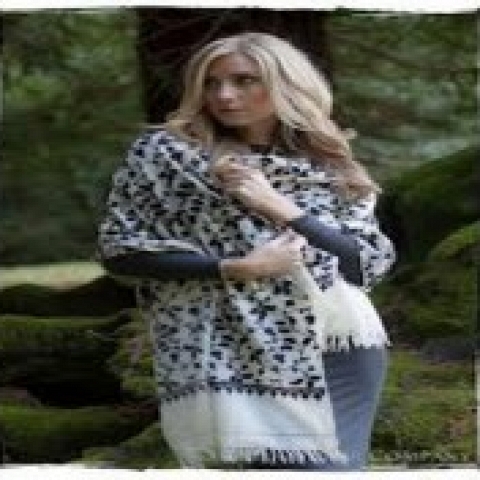 HIGH CLASS CASHMERE(PASHMINA) &WOOLEN; WRAPS FROM KASHMIR