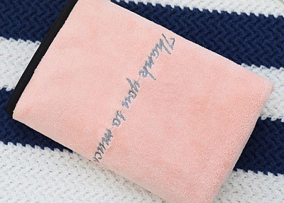   Embroidered thick wash towel